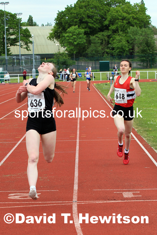 Women and Girls 1500 metres, 2022 North Eastern Track and Field Champs., Middlesbrough. David T. Hewitson/Sports for All Pics